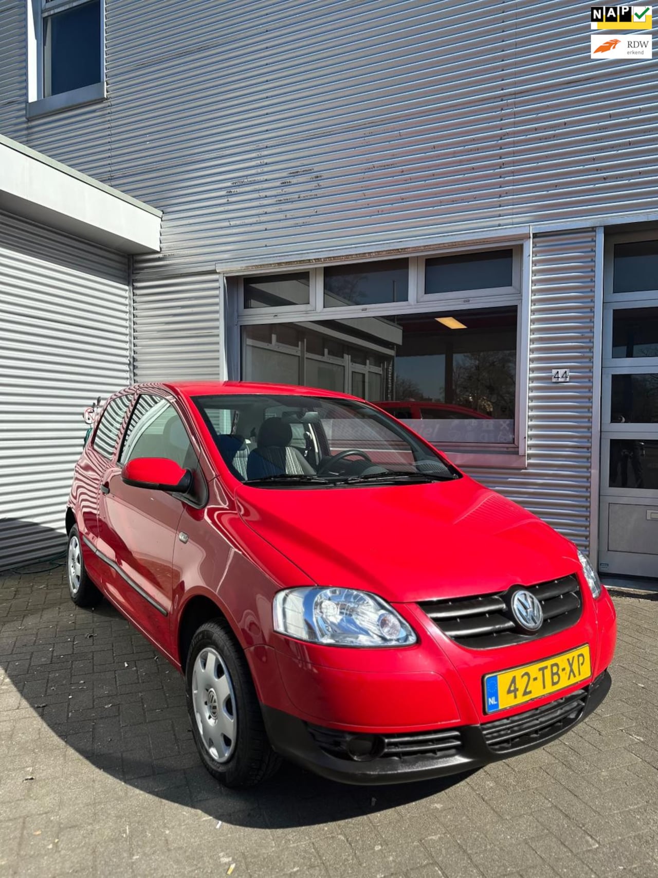 Volkswagen Fox - 1.2 Trendline EERSTE EIGENAAR - AutoWereld.nl