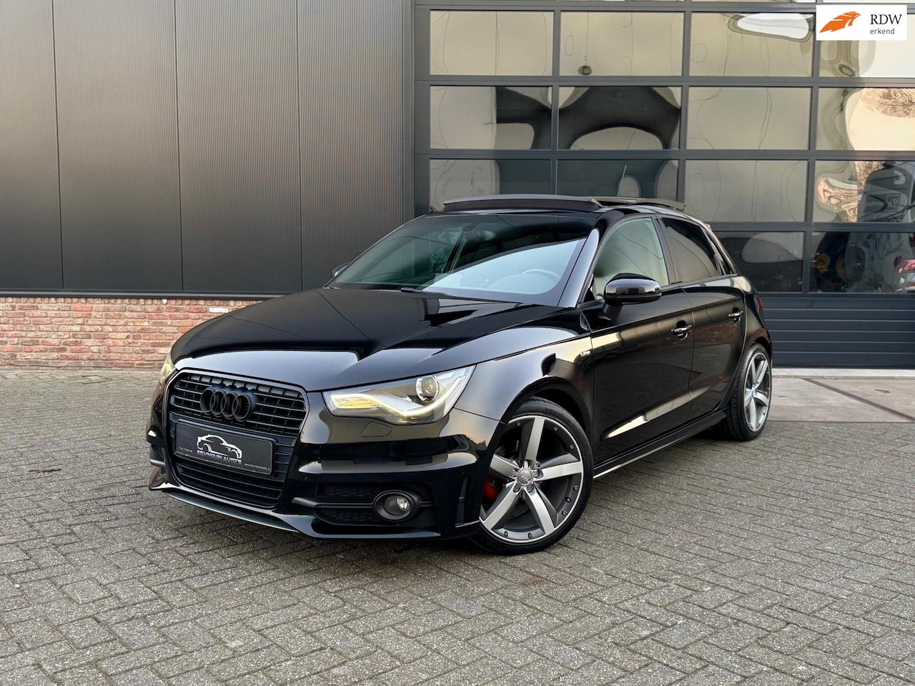 Audi A1 Sportback - 1.2 TFSI Pro Line S-Line Pano/Airco/Stoelverwarming - AutoWereld.nl