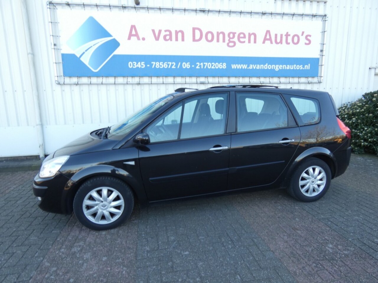 Renault Scénic - 2.0-16V Tech Line 2.0-16V TECH LINE,Pano,Navi,Clima,APK 25-11-25 - AutoWereld.nl