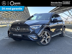 Mercedes-Benz GLC-klasse - 300e 4MATIC AMG Line | Night | Panoramadak | Trekhaak | Parkeercamera | Sfeerverlichting |