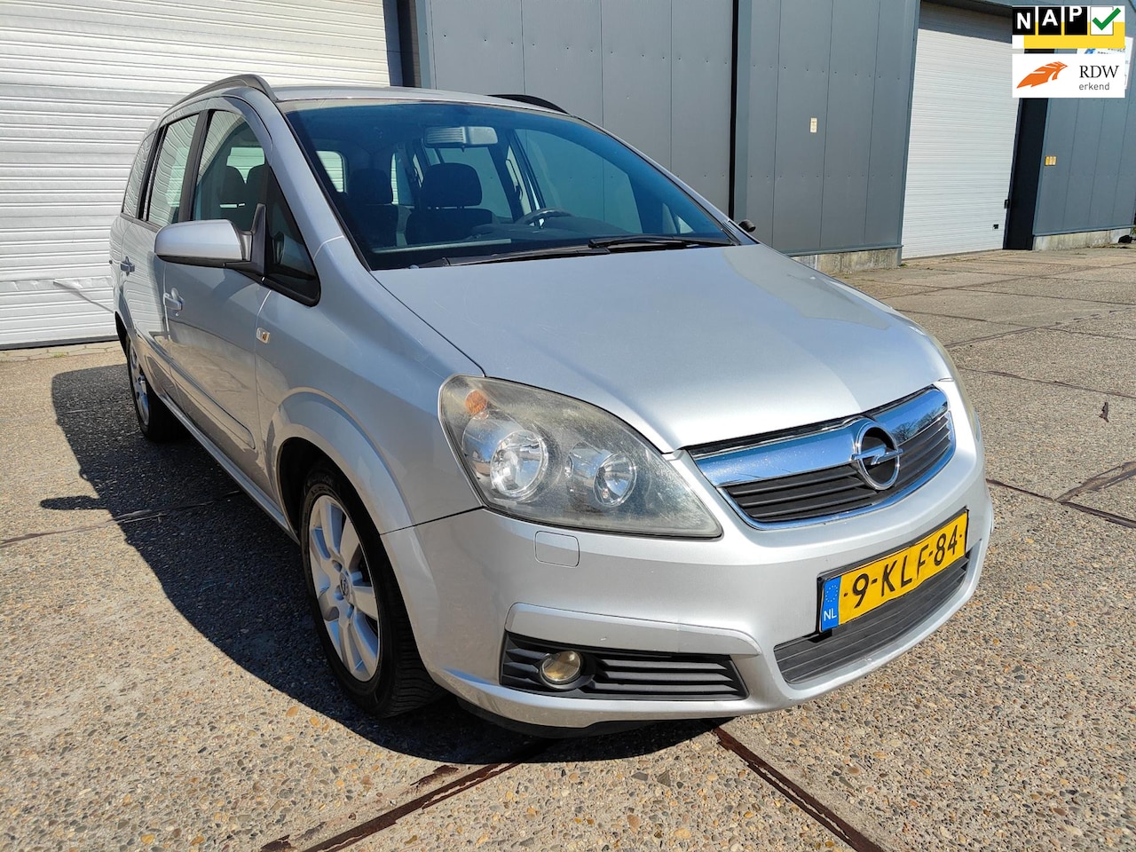 Opel Zafira - 1.8 Essentia 1.8 Essentia ( 7-Persoons ) - AutoWereld.nl