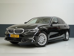 BMW 3-serie - 318i High Executive Automaat | Navigatie | Achteruitrijcamera | Apple CarPlay | Sportstoel