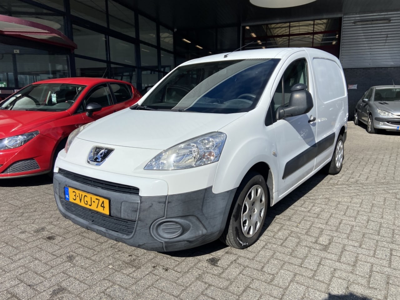 Peugeot Partner - 120 1.6 HDI L1 XT 120 1.6 HDI L1 XT - AutoWereld.nl