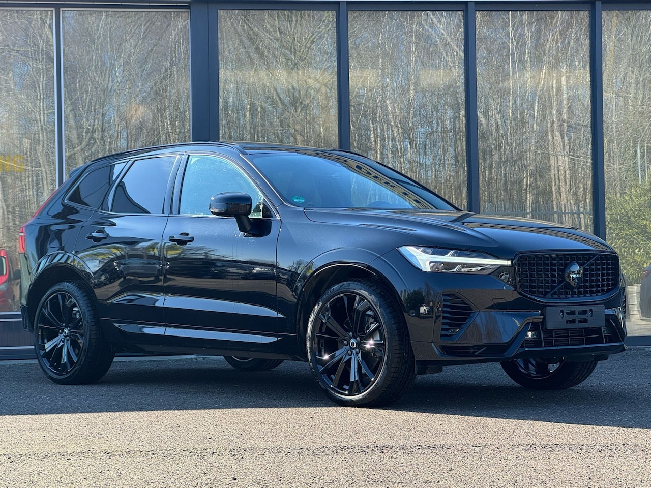 Volvo XC60 - 2.0 T8 Plug-in hybrid AWD Plus Black Edition - AutoWereld.nl