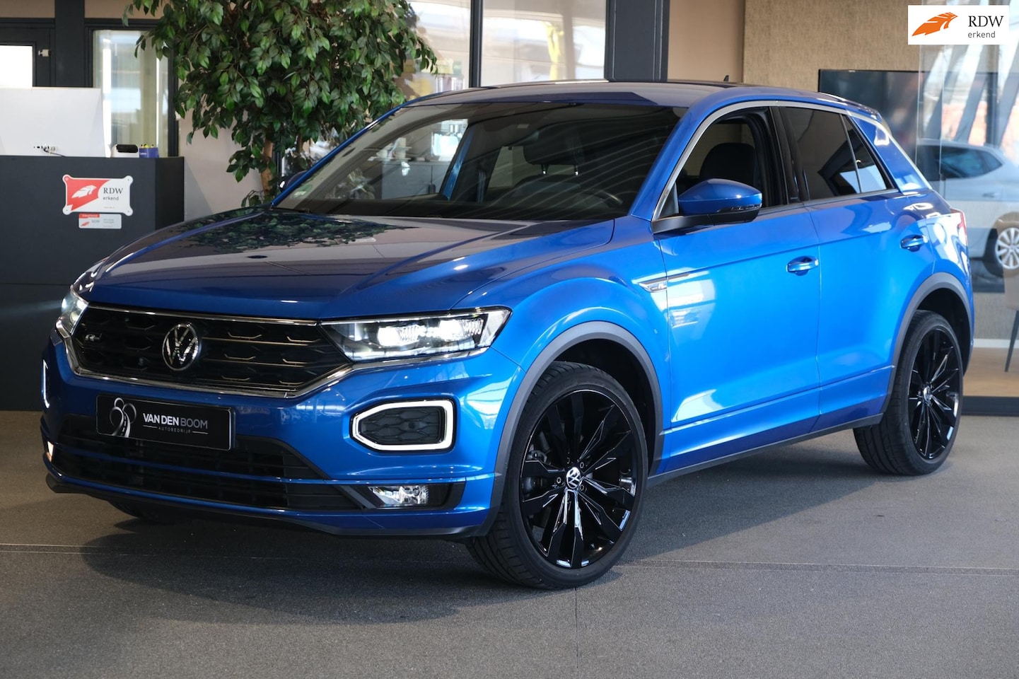 Volkswagen T-Roc - 1.5 TSI DSG 2x R-line Black Virtual Led Cam - AutoWereld.nl