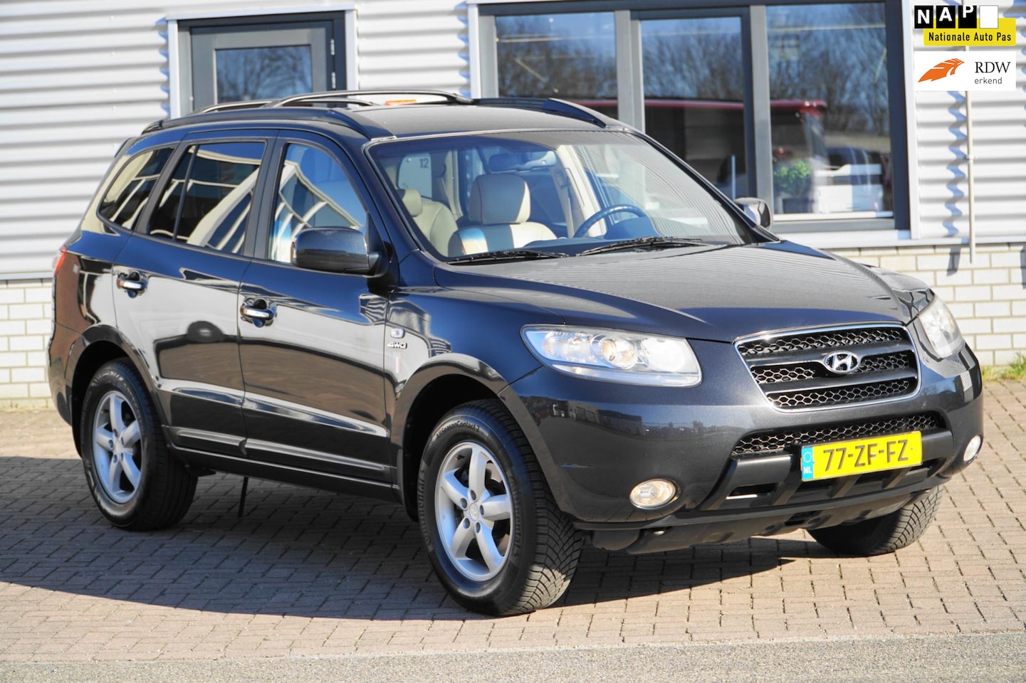 Hyundai Santa Fe - 2.7i V6 4WD Style TREKHAAK - AutoWereld.nl