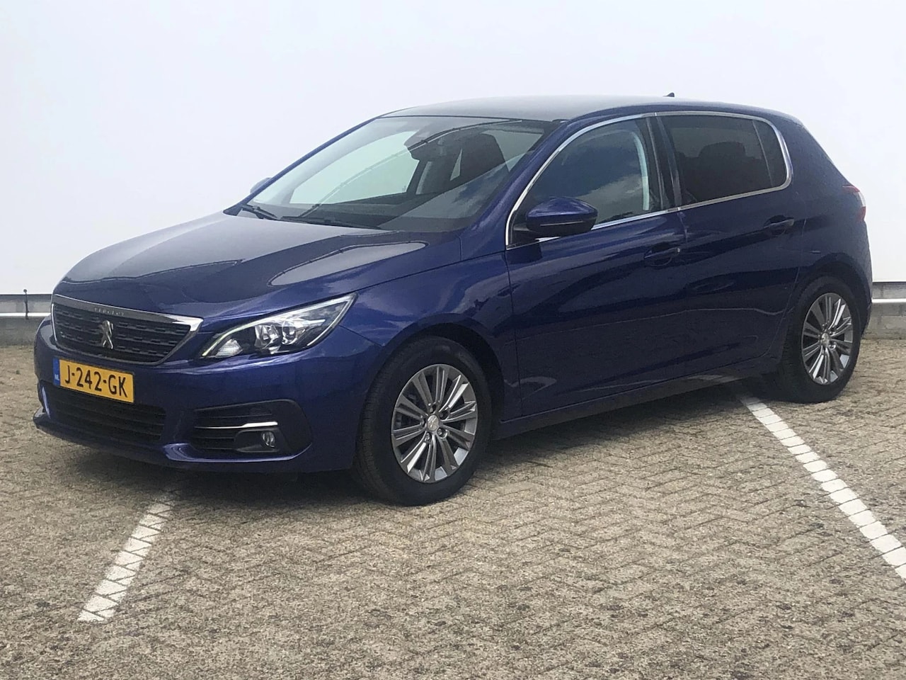 Peugeot 308 - 1.2 PureTech Blue Lease Premium | Apple Carplay/Android Auto | Denon HiFi geluidsysteem | - AutoWereld.nl