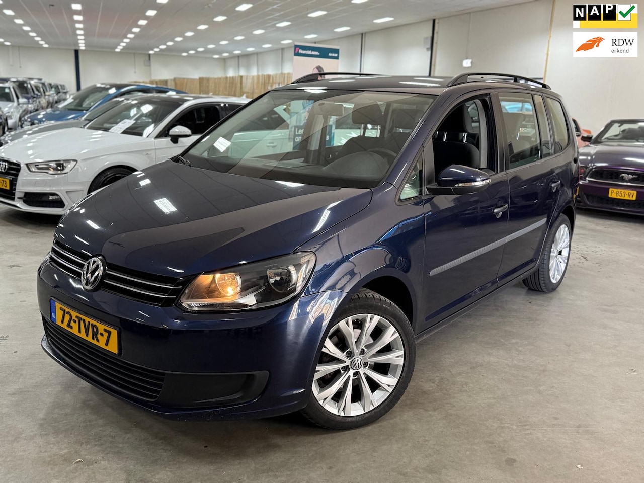 Volkswagen Touran - 1.2 TSI Trendline Bluemotion 7p / DEALER ONDERHOUDEN / NIEUWE APK - AutoWereld.nl