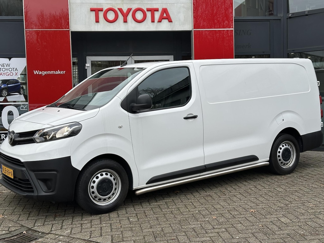 Toyota PROACE Long Worker - 1.5 D-4D 102PK COOL COMFORT 3-PERS AIRCO SIDE-BARS BETIMMERING-LAADRUIMTE NL-AUTO - AutoWereld.nl