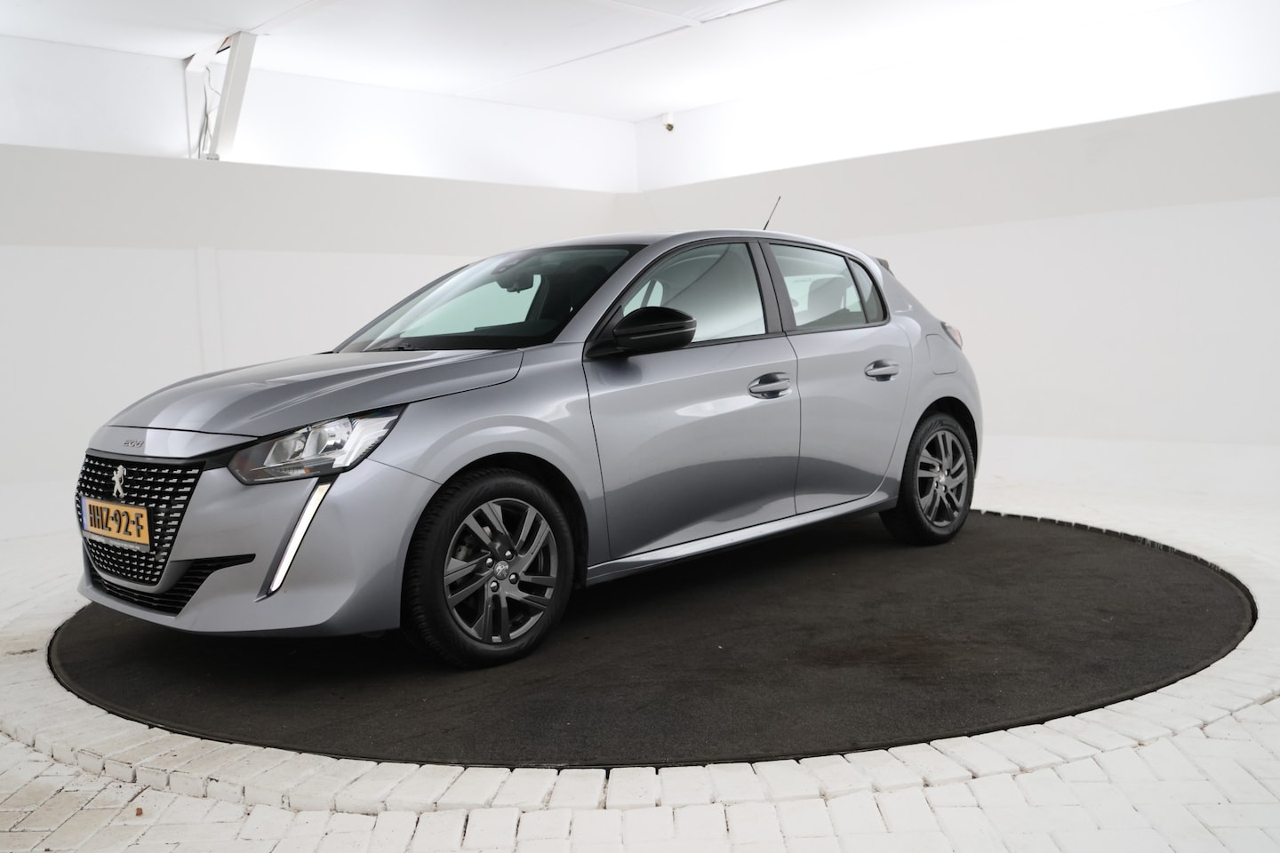 Peugeot 208 - 1.2 PureTech Active Pack 5 Deurs, Apple carplay, lmv, climate, - AutoWereld.nl