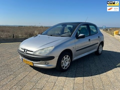 Peugeot 206 - 1.4 Gentry