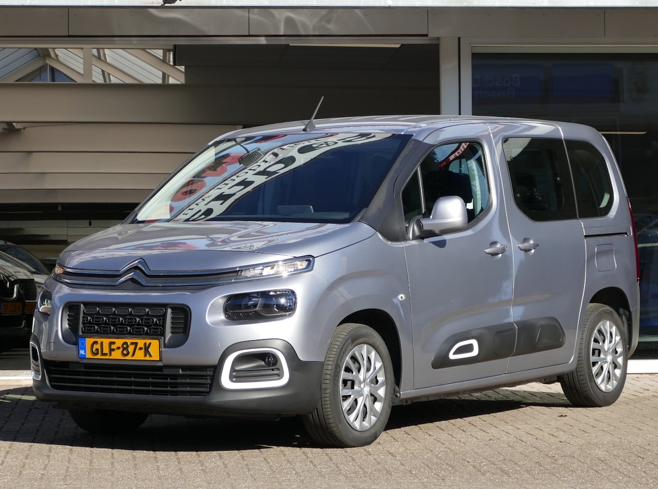 Citroën Berlingo - 1.2 110pk Feel | cruise control | trekhaak | airco - AutoWereld.nl