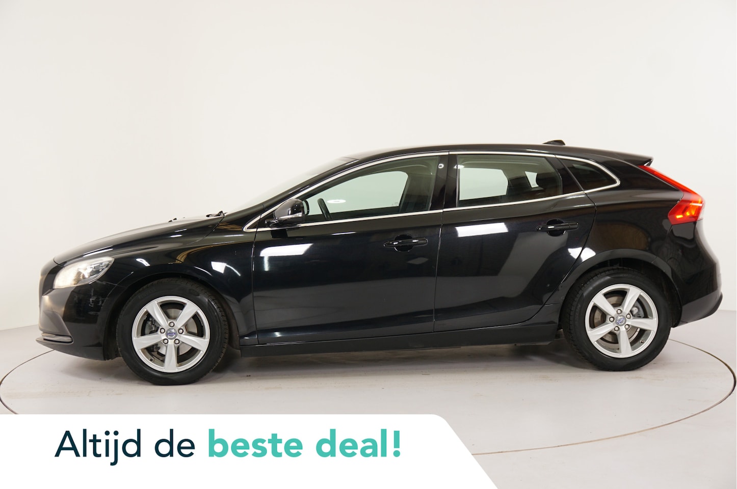 Volvo V40 - 1.6 D2 Momentum | Cruise | Navi | Climate | - AutoWereld.nl