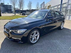 BMW 3-serie Touring - 328i High Executive PANO/LEER/NAVI/PDC