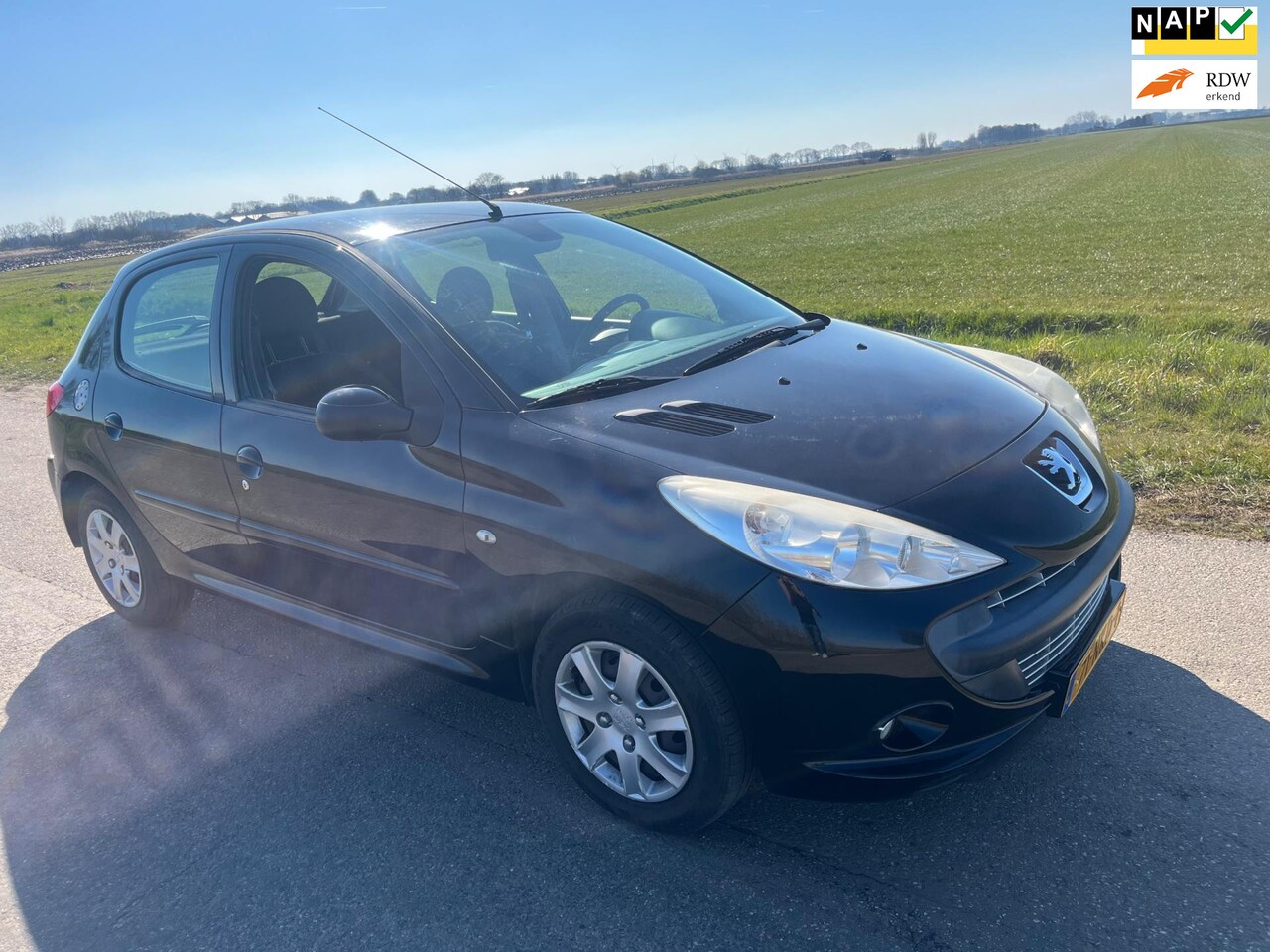 Peugeot 206 - 1.4 XS / 62.000km nap! 1e eigenaar - AutoWereld.nl