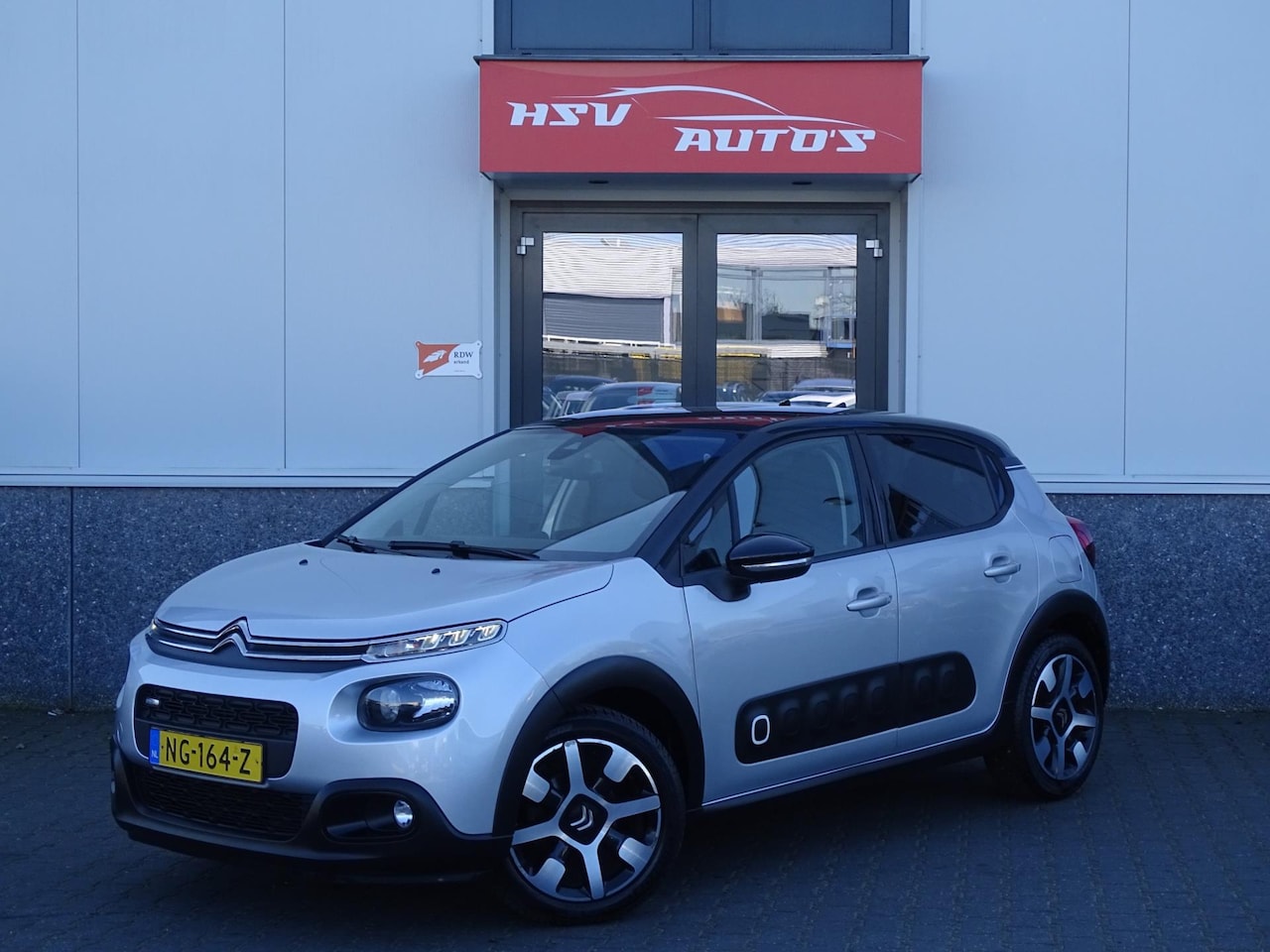 Citroën C3 - 1.2 PureTech S&S Shine navi LM 1e eig org NL - AutoWereld.nl