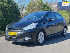 Peugeot 208 - 1.2 VTi 5DR*Navigatie*NAP*Cruise*Trekhaak*Clima*LM velgen*Parkeersensoren*Dealer onderhoud