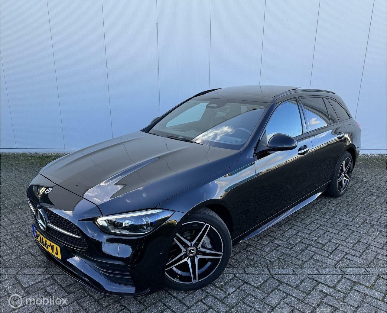 Mercedes-Benz C-klasse Estate - 300e AMG Night Panorama 300 e AMG Night Line AMG , Night , Keyless , Head-up , 360 camera - AutoWereld.nl