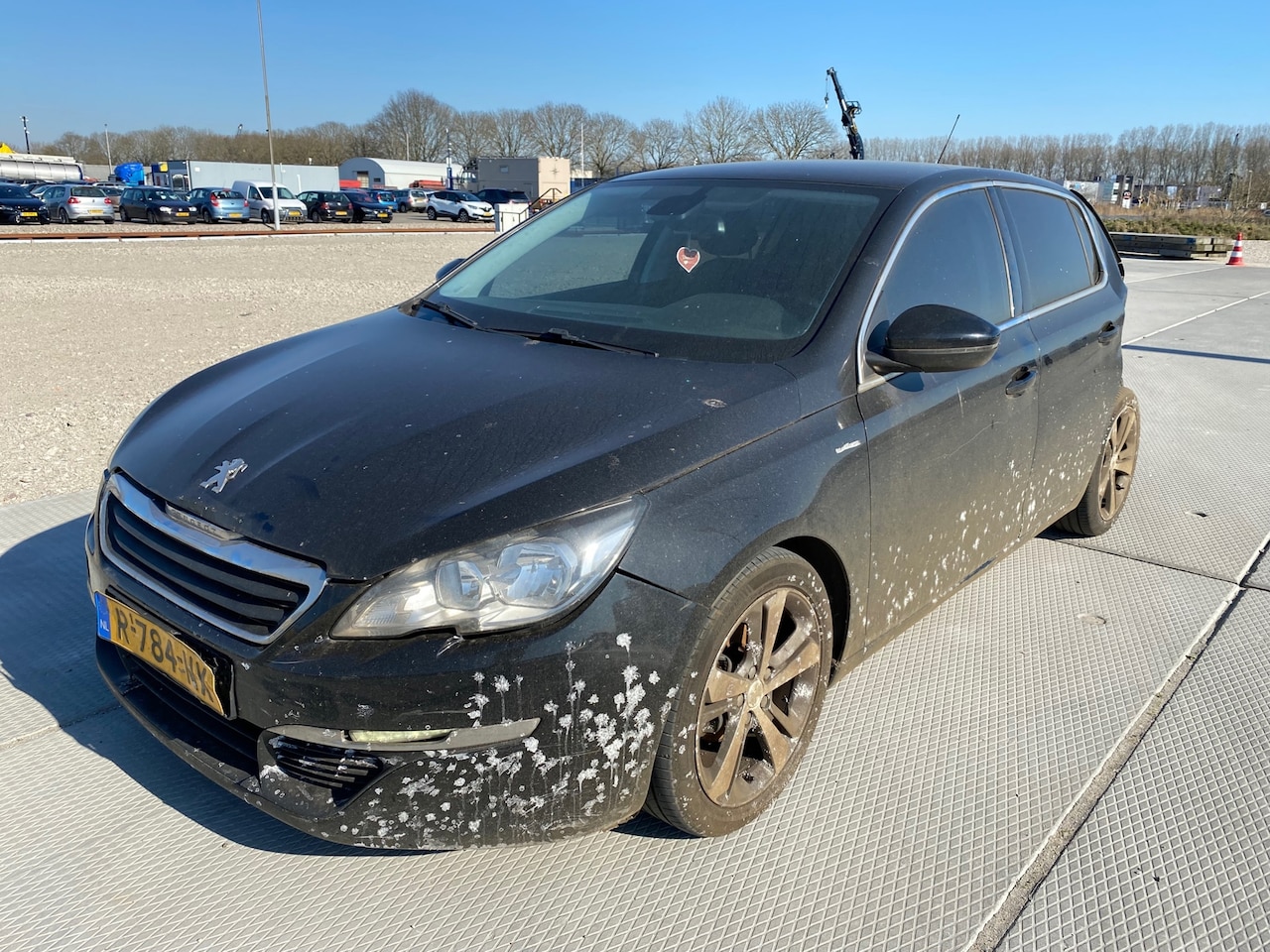 Peugeot 308 - 2014 * 1.6 HDi Active * BLIK SCHADE !! ZIE FOTO S!! - AutoWereld.nl