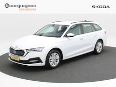 Skoda Octavia Combi - 1.0 e-TSi 110 Pk Automaat Business Edition | Navigatie | Trekhaak | Virtual Dashboard | Cr