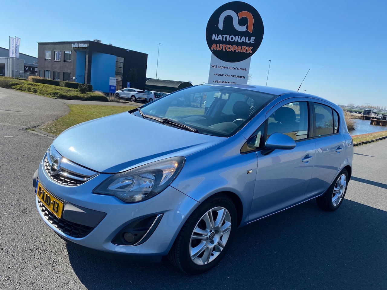 Opel Corsa - 2014 * 1.4-16V BlitZ * Euro 5 * APK * TOP STAAT ! - AutoWereld.nl