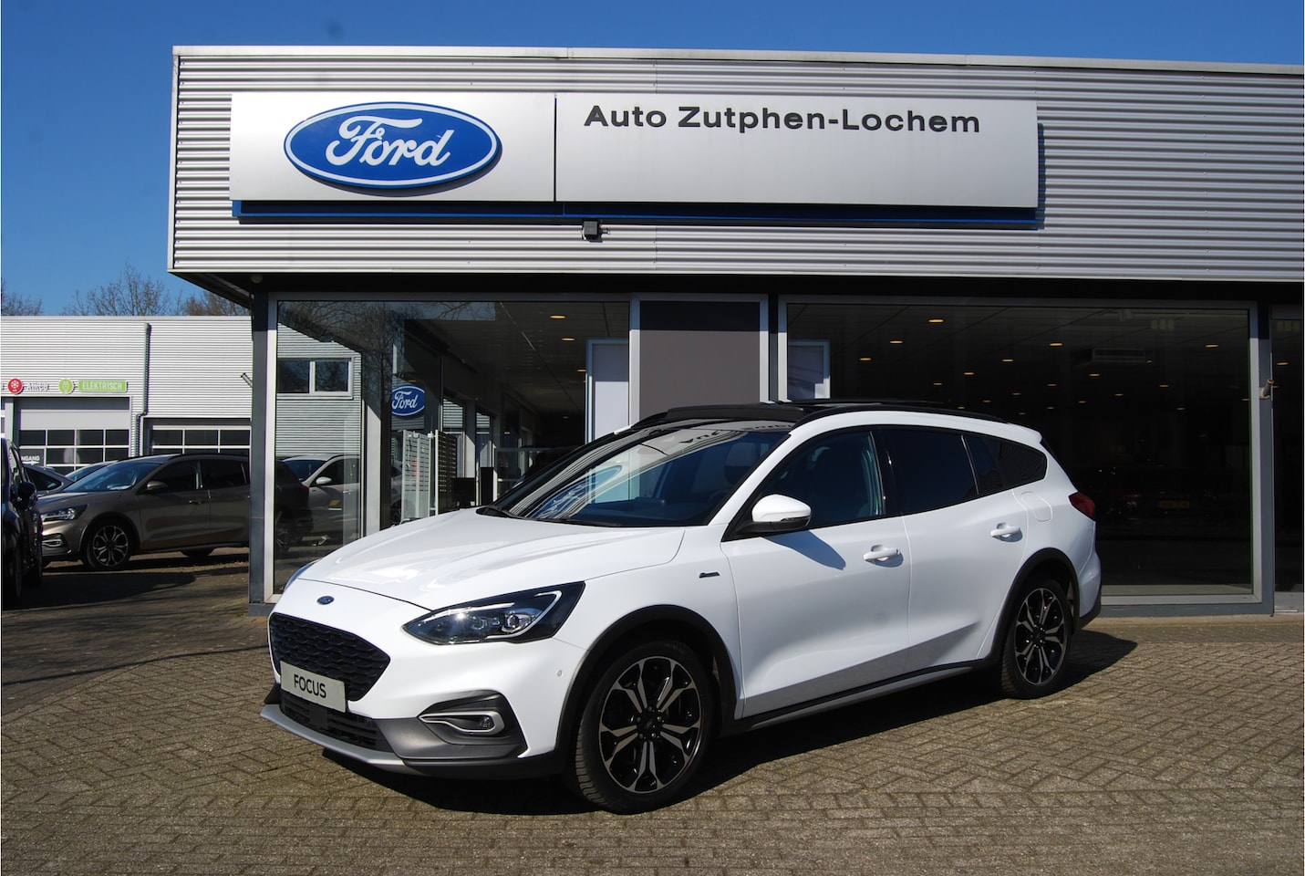 Ford Focus Wagon - 1.0 EcoBoost Hybrid 125PK Active X Business PANO.DAK I LED MATRIX I ELKTR. KLEP I B&O AUDI - AutoWereld.nl