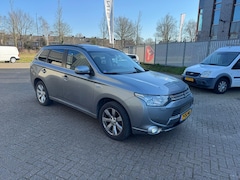 Mitsubishi Outlander - 2.0 PHEV Instyle+