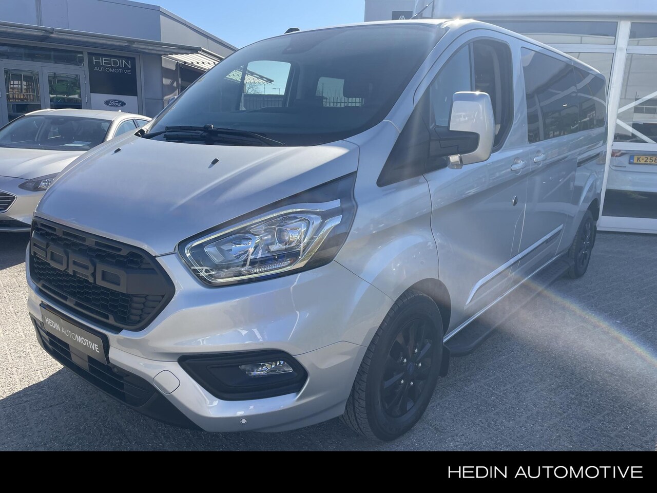 Ford Transit Custom - 320 2.0 TDCI L2H1 Platinum | Leer | Carplay | BLiss | Camera | Navi | - AutoWereld.nl