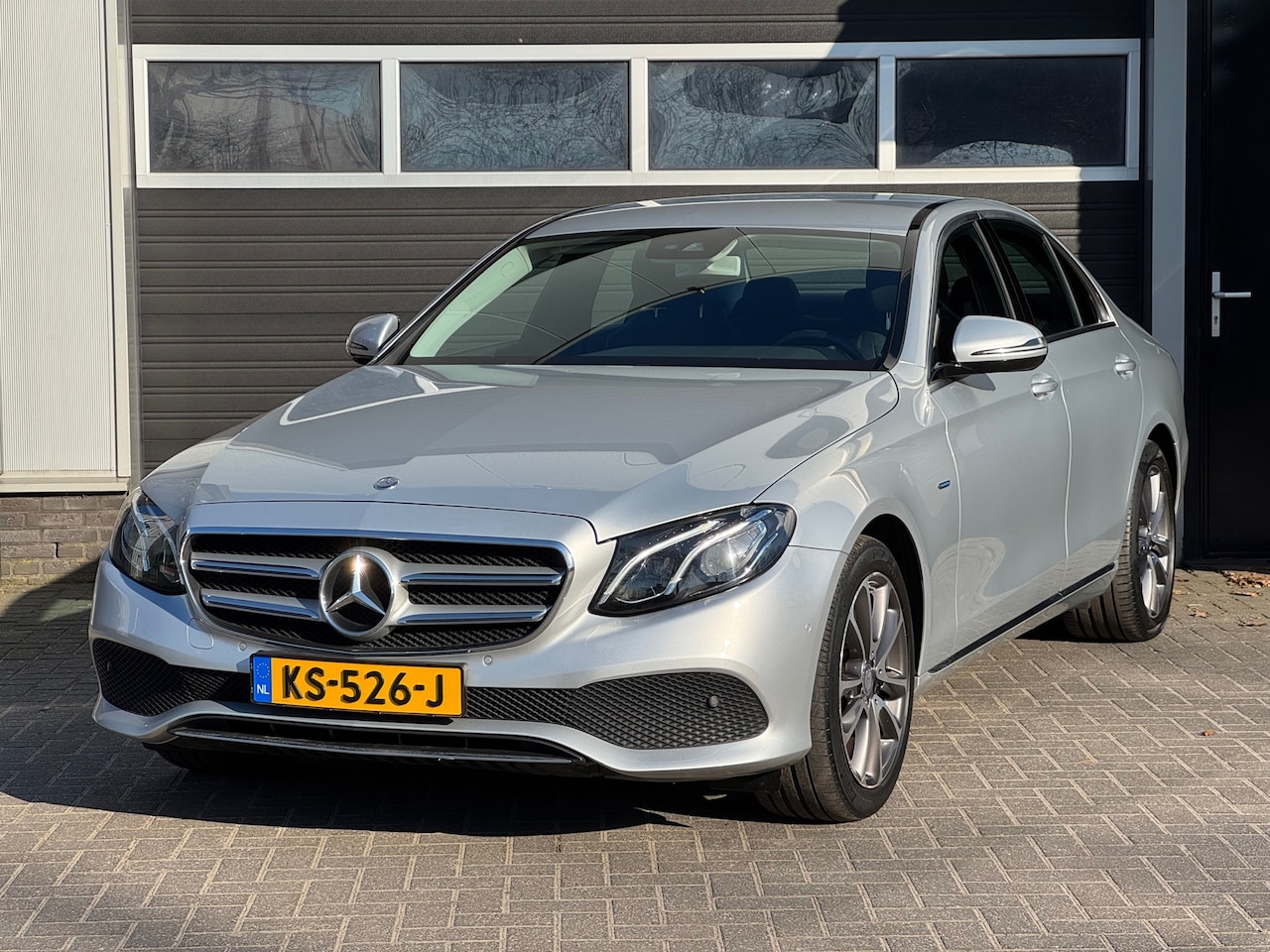 Mercedes-Benz E-klasse - 350 e Lease Edition Xenon/Led, Navi, Camera, Stoelverwarming, NAP - AutoWereld.nl