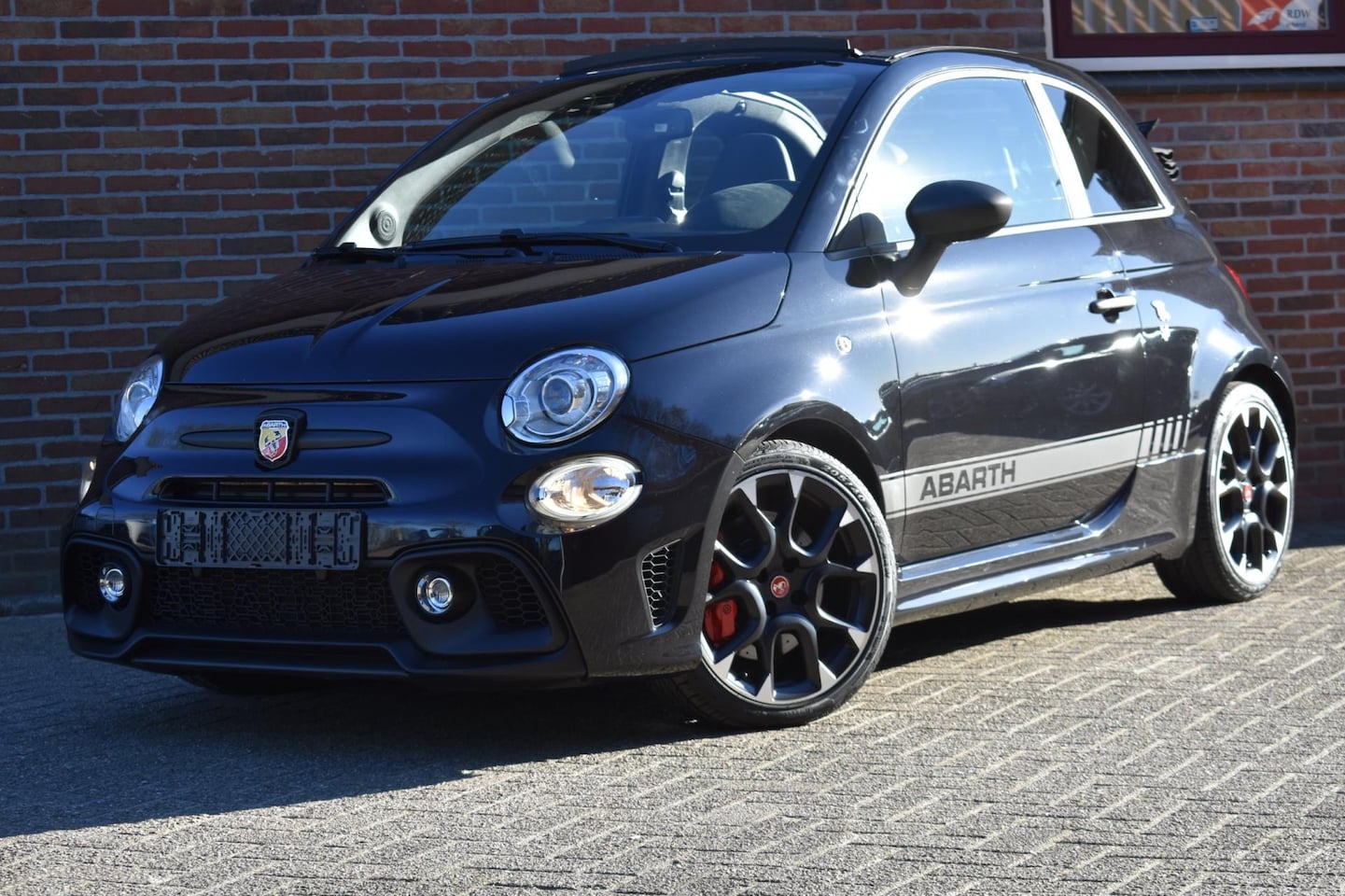 Fiat 500 C - 1.4 T-Jet Abarth Competizione '19 Navi Clima Cruise 179 pk Duitse Papieren. - AutoWereld.nl