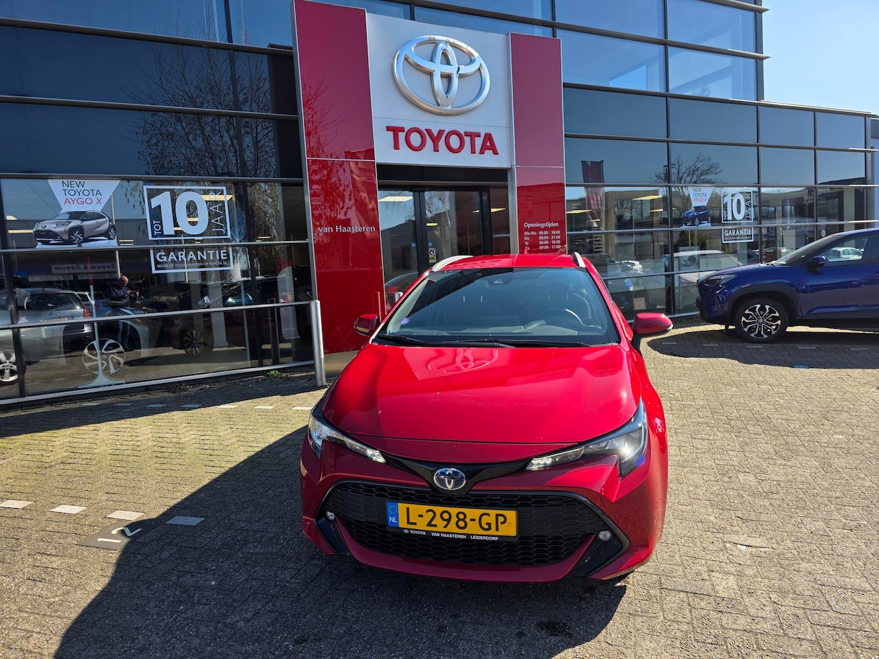 Toyota Corolla Touring Sports - 1.8 Hybrid 122pk CVT Dynamic - AutoWereld.nl