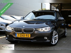 BMW 3-serie Touring - 316i High Executive/Leder/Pano/Navi/Pdc