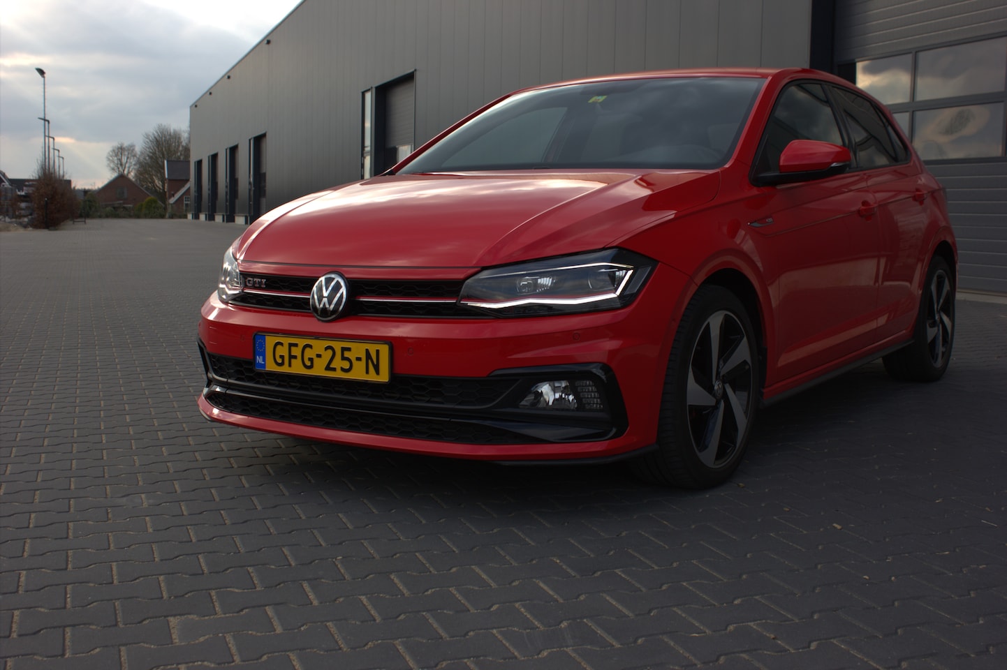 Volkswagen Polo - 2.0 TSI GTI | Virtual Dash | Navi | Camera | CarPlay - AutoWereld.nl