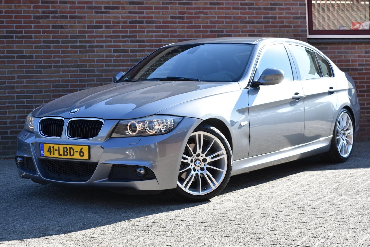 BMW 3-serie - 318i Business Line Sport '10 Xenon Navi Clima Cruise Inruil mogelijk - AutoWereld.nl