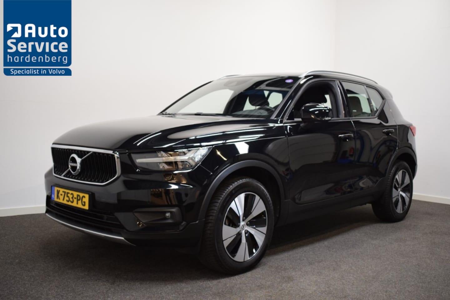 Volvo XC40 - 1.5 T2 130pk AUT8 Momentum Adapt. Cruise/ Stuurwiel en Stoelverw./ Camera/ PDC v+a - AutoWereld.nl