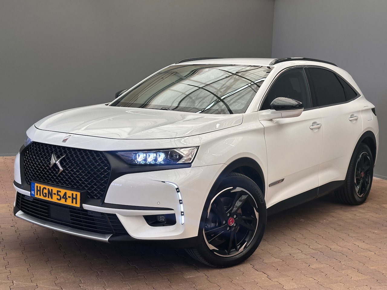 DS 7 Crossback - E-Tense Performance Line | Achteruitrijcamera | Achteruitrijcamera | Apple Carplay/Android - AutoWereld.nl