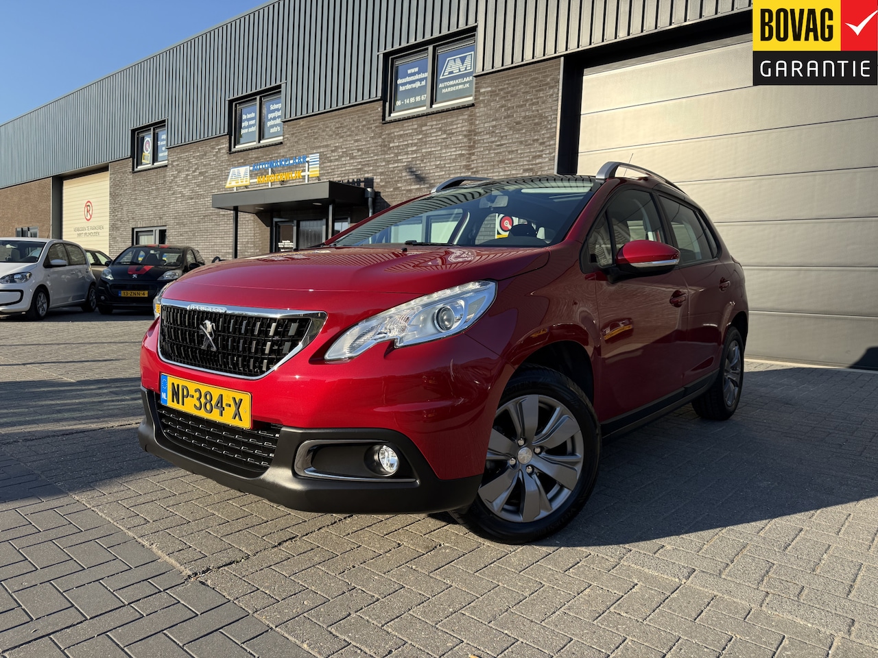 Peugeot 2008 - 1.2 80PK Blue Lion | 1E EIGENAAR | 12MND GARANTIE | AUTOMAAT | AIRCO | CRUISE | PANODAK | - AutoWereld.nl