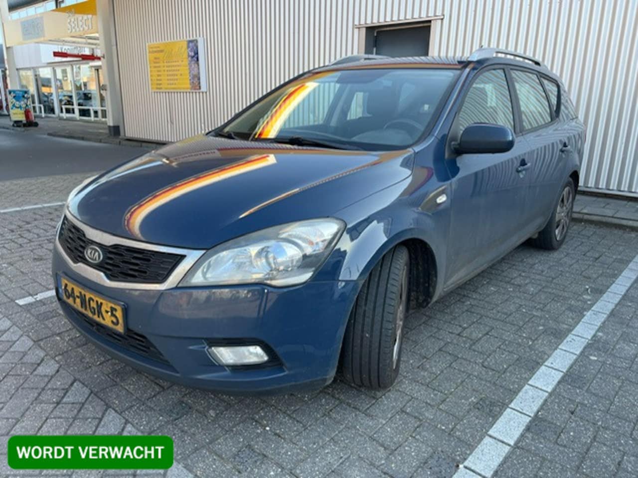 Kia Cee'd Sporty Wagon - 1.6 CRDi X-ecutive 2010 Facelift luxury model EURO 4 diesel Price is excl. BPM. - AutoWereld.nl