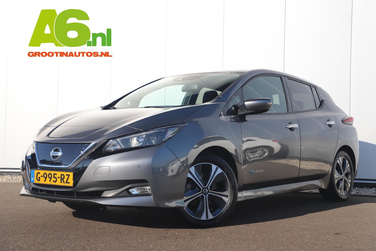 Nissan LEAF - N-Connecta 40 kWh Trekhaak Navigatie 360 Camera Stoelverwarming Carplay - AutoWereld.nl