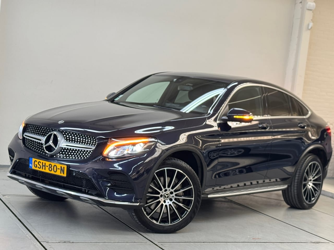 Mercedes-Benz GLC-klasse Coupé - 350e 4MATIC Business Solution AMG CarPlay 360 Camera - AutoWereld.nl