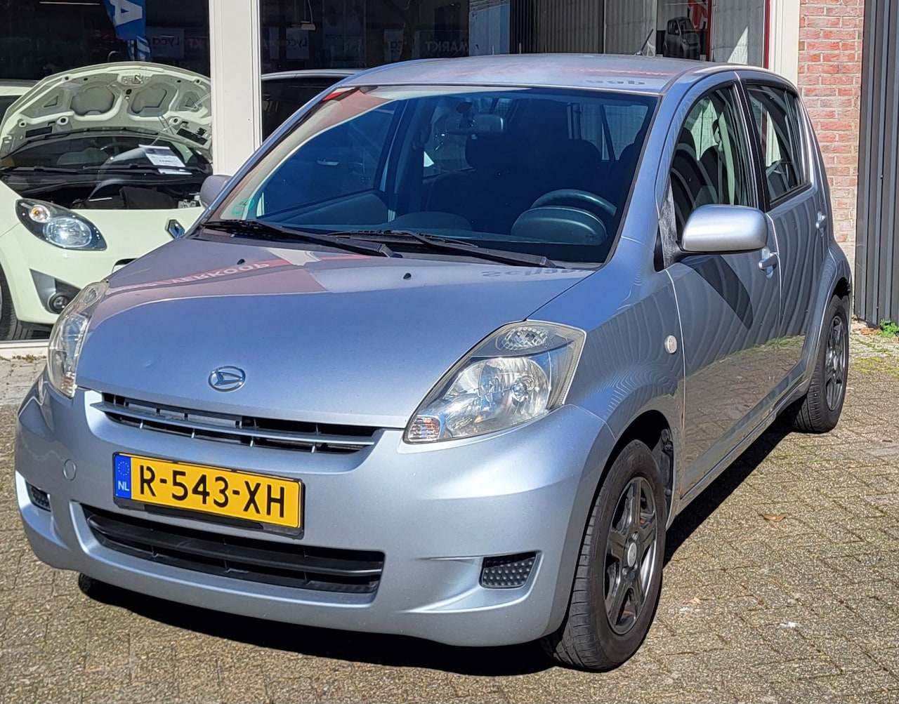 Daihatsu Sirion 2 - 1.0-12V Trend 1.0-12V Trend Nieuwe Apk! - AutoWereld.nl