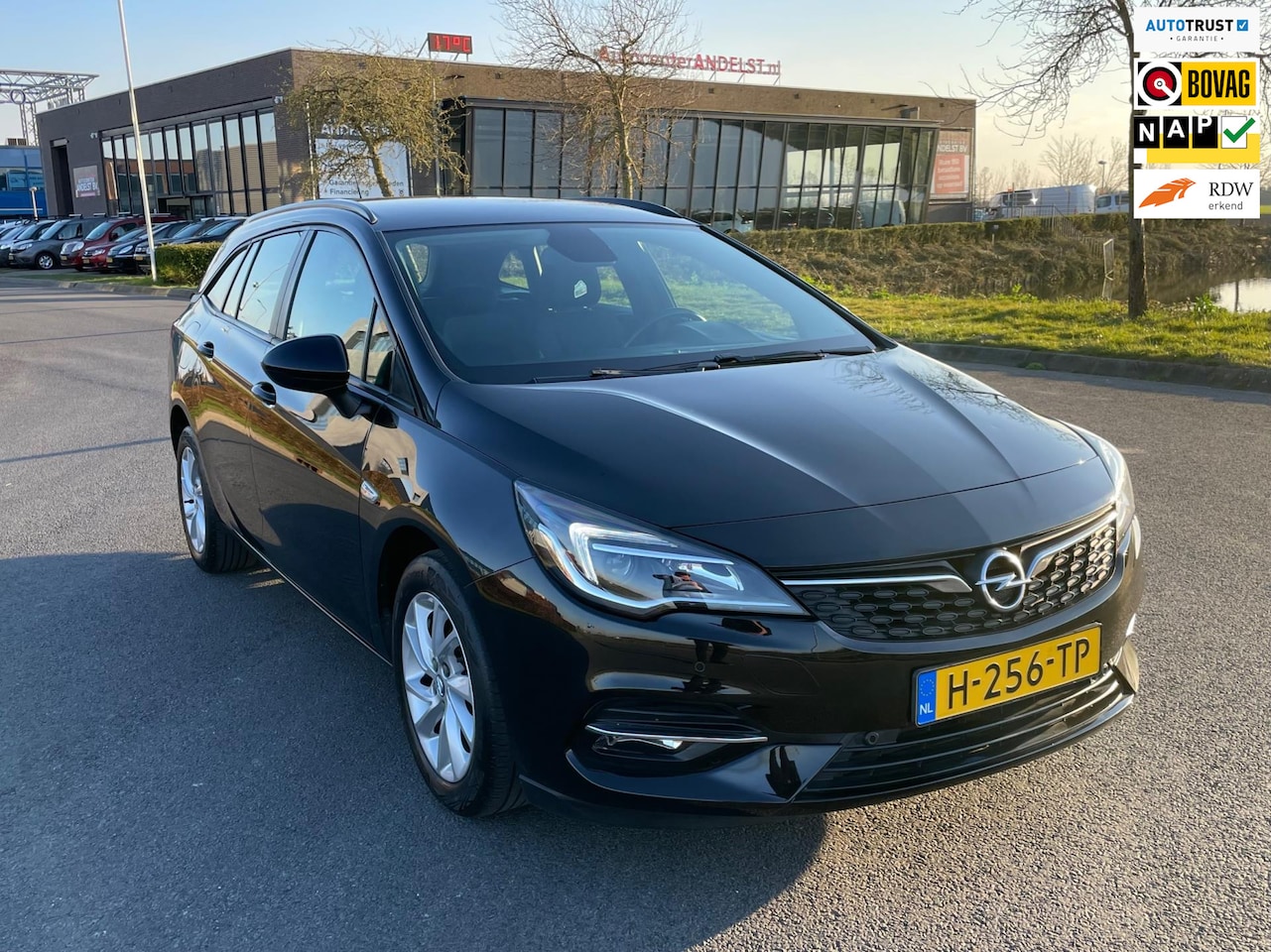 Opel Astra Sports Tourer - 1.2 Edition 1.2 Edition, Trekhaak, Cam, Navi, Pdc, 2e eig afk, Geen import, Nap, Dealer oh, Unieke km! - AutoWereld.nl