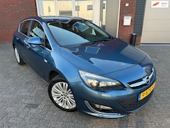 Opel Astra - 1.4 Design Edition / 1e Eig / Navi / PDC / Cruise / Airco