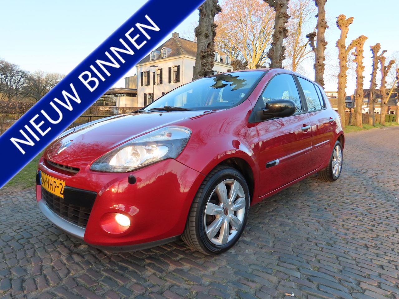 Renault Clio - 1.6 20th Anniversary Automaat Ecc Cruisecontrol Navigatie 5Drs ***Gaspedaal Links en Recht - AutoWereld.nl