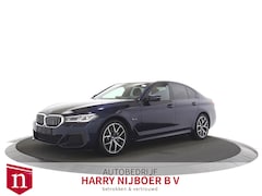 BMW 5-serie - 545e xDrive Business Edition Plus Navigatiesysteem / Virtual Cockpit / Rondomzicht camera