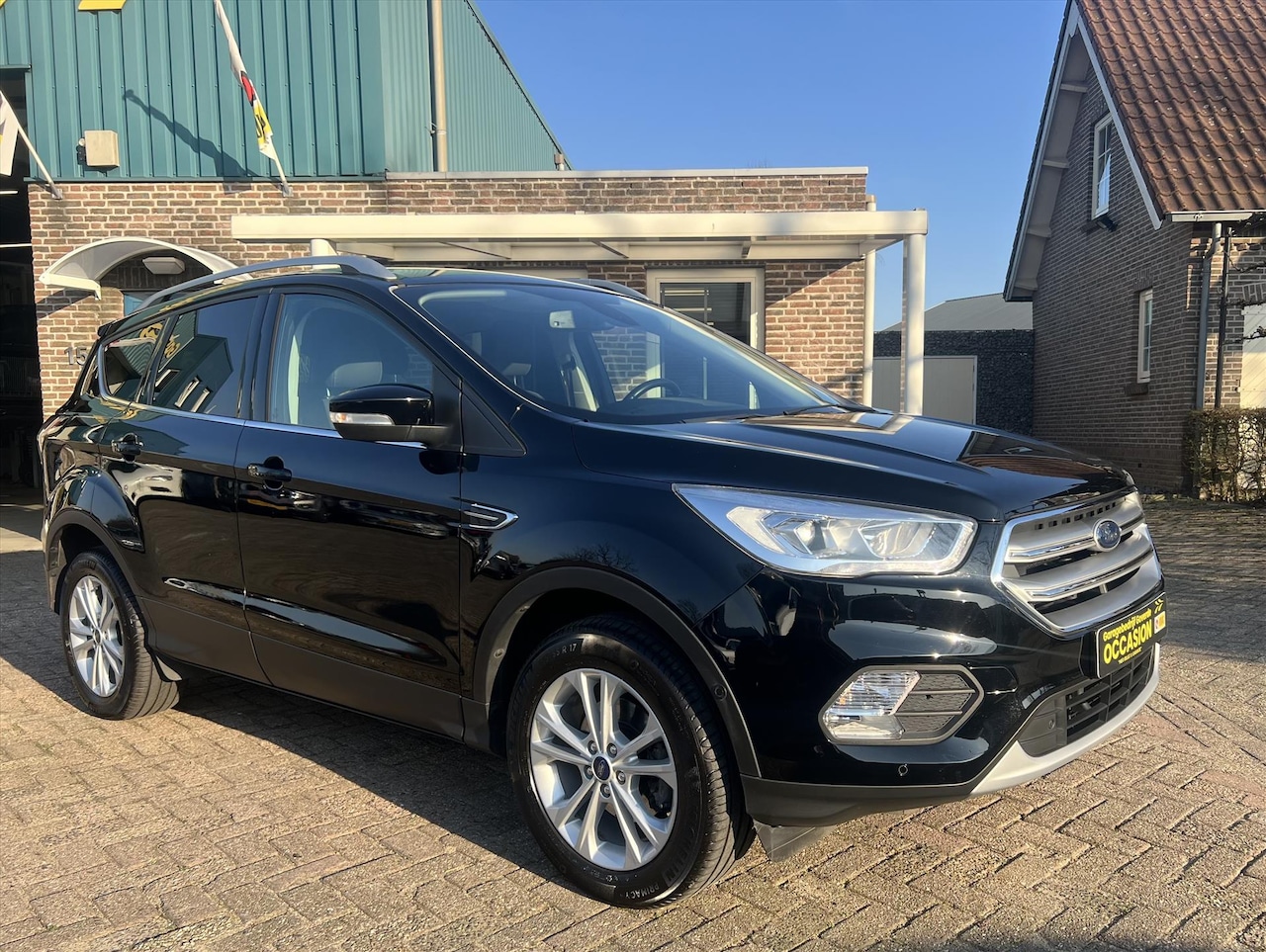 Ford Kuga - 1.5 EcoBoost 120pk, Titanium, Trekhaak, 1e eig, NWST - AutoWereld.nl