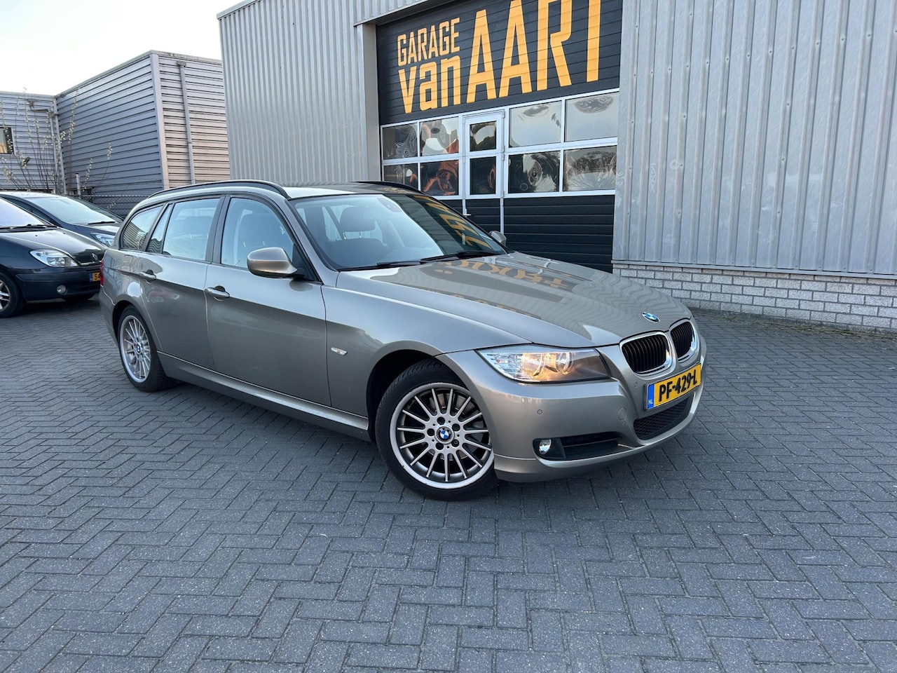 BMW 3-serie Touring - 320d Efficient Dynamics Edition Luxury Line | LEER | PANO DAK | NAVI | - AutoWereld.nl