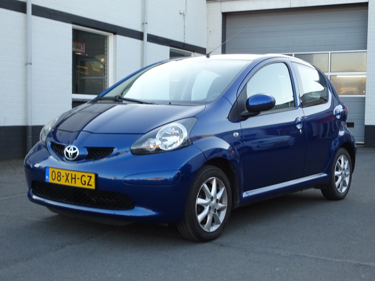 Toyota Aygo - 1.0-12V + Airco, elektrische ramen, centrale vergrendeling, licht metalen velgen, enz. - AutoWereld.nl