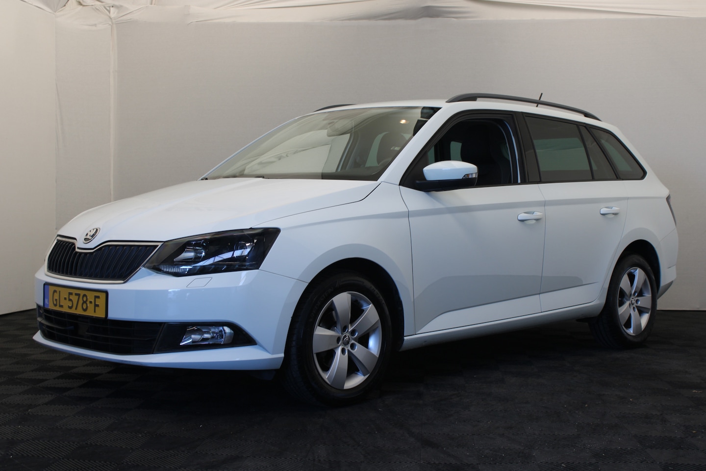 Skoda Fabia Combi - 1.2 TSI Ambition |Stoelverwarming|Carplay| - AutoWereld.nl