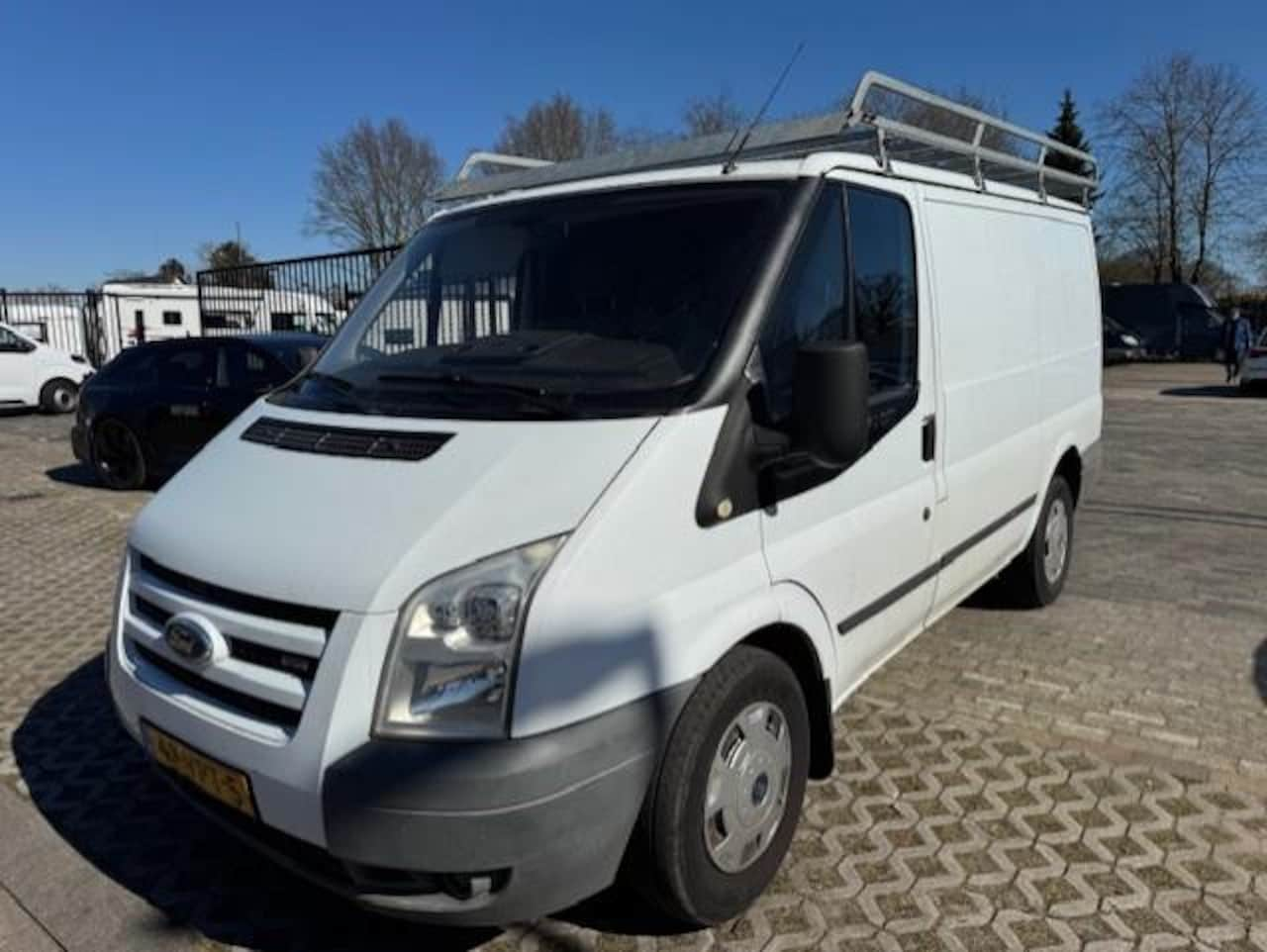 Ford Transit - 260S 2.2 TDCI SHD 260S 2.2 TDCI SHD - AutoWereld.nl